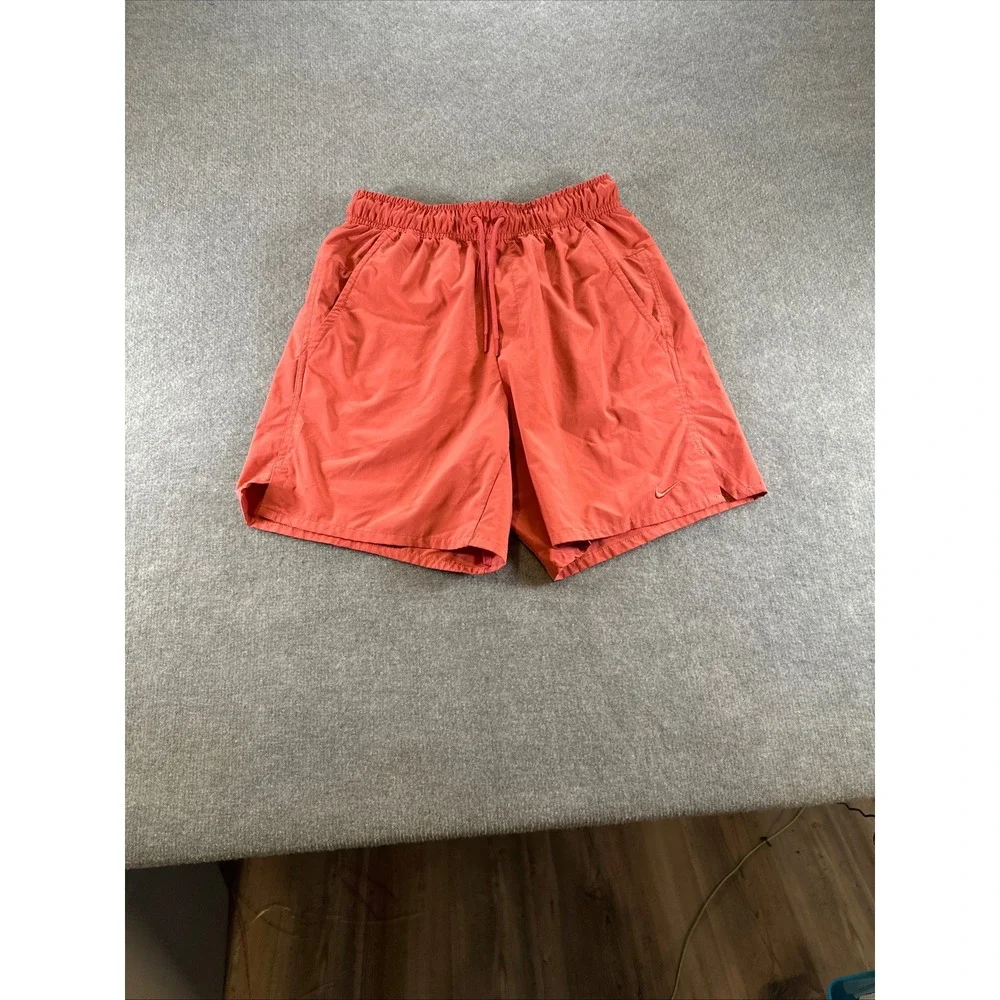 Nike Dri-FIT Mens Coral Orange Athletic Running Shorts Size Small 5 Inch Inseam